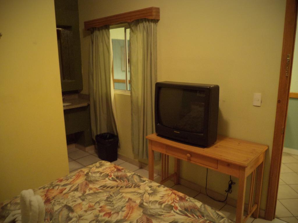 Hotel Diaz Tijuana Oda fotoğraf